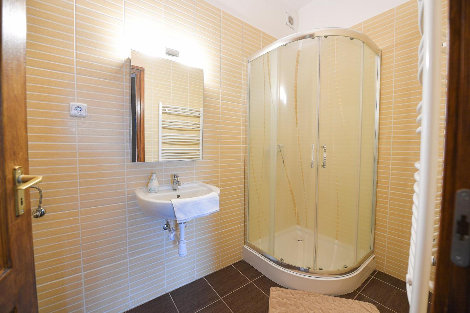 Kokusz Apartmanok Erlau Zimmer foto
